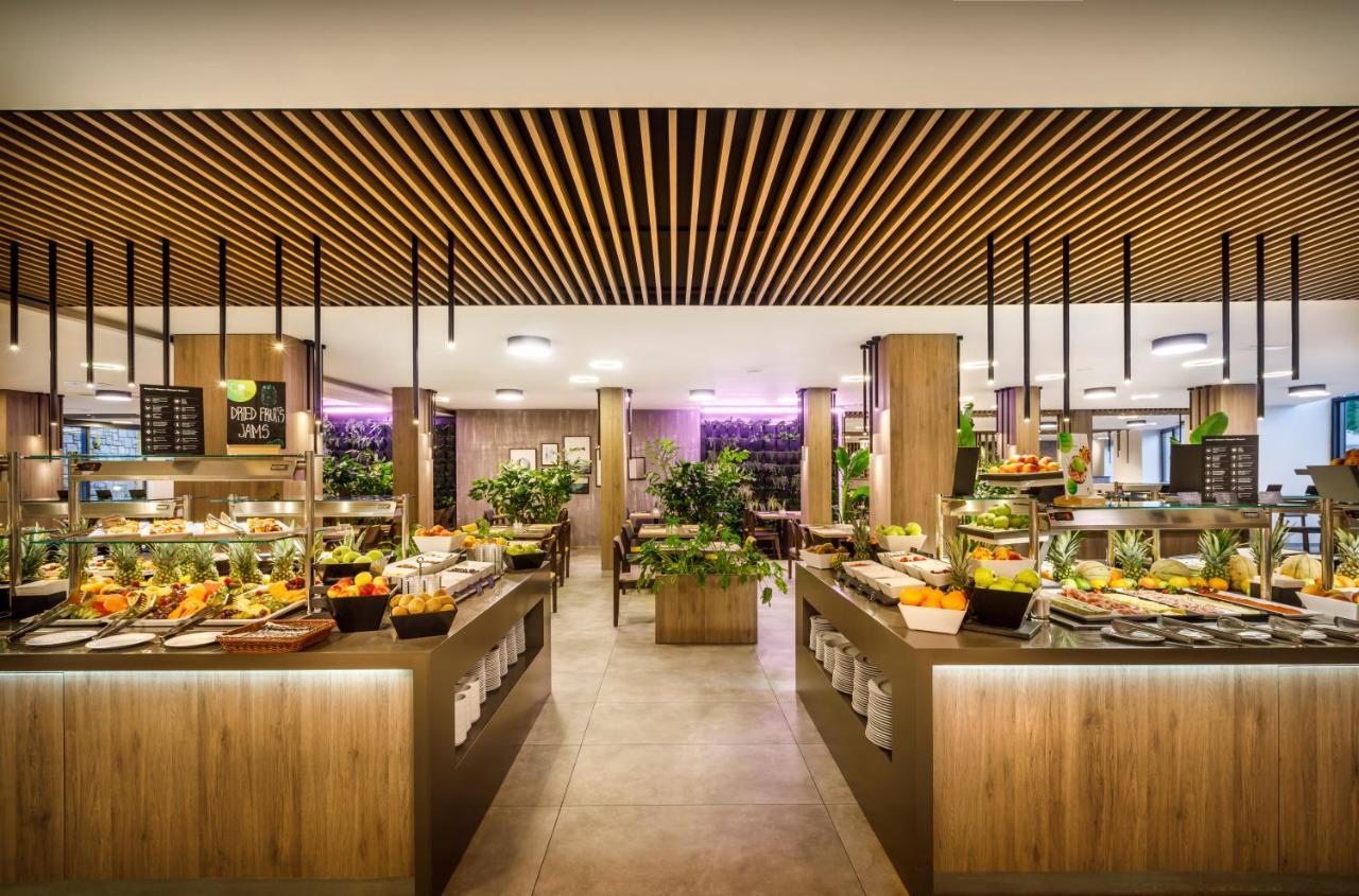 Maistra Select Island Hotel Istra Ровин Екстериор снимка