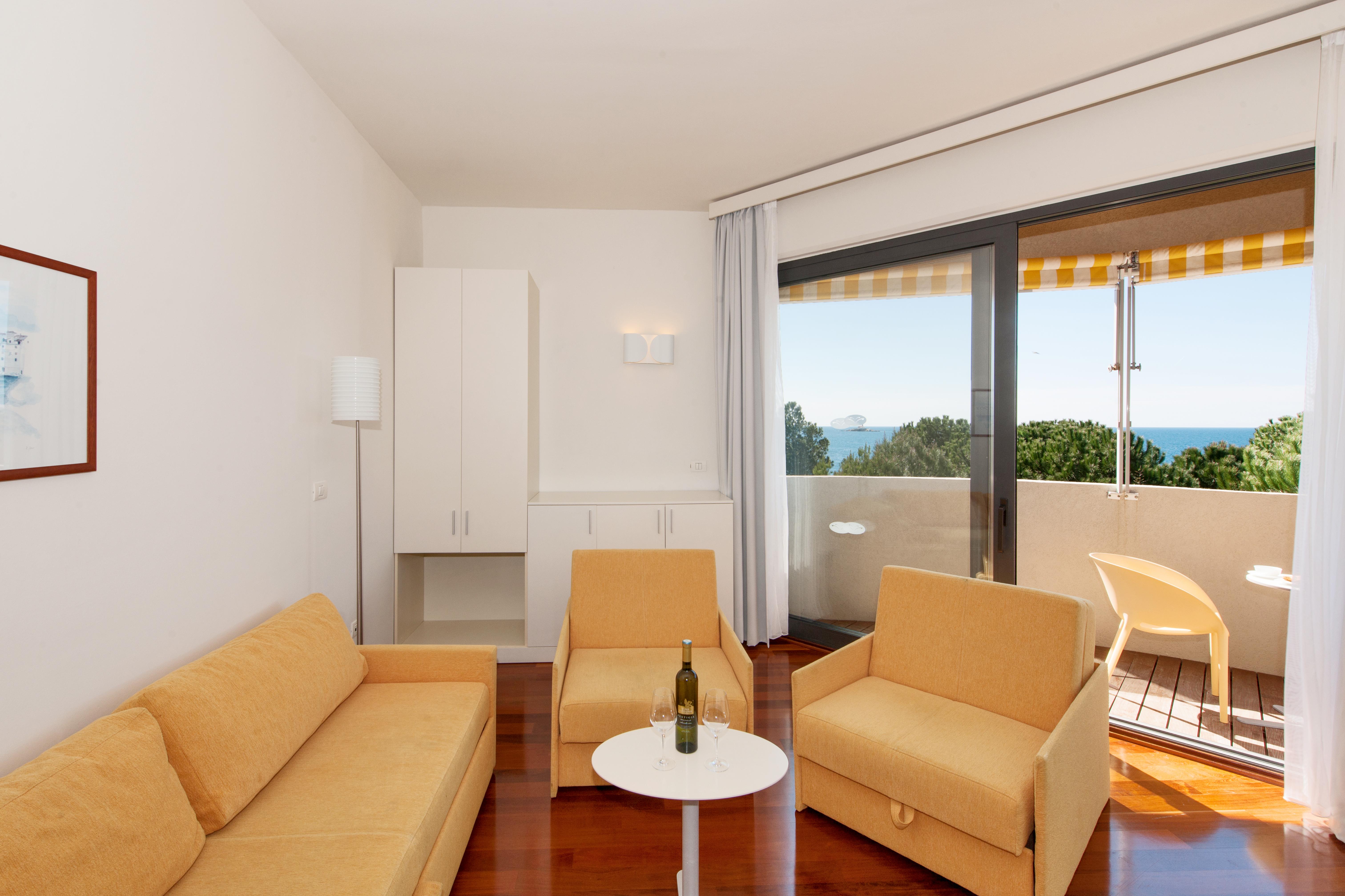 Maistra Select Island Hotel Istra Ровин Екстериор снимка