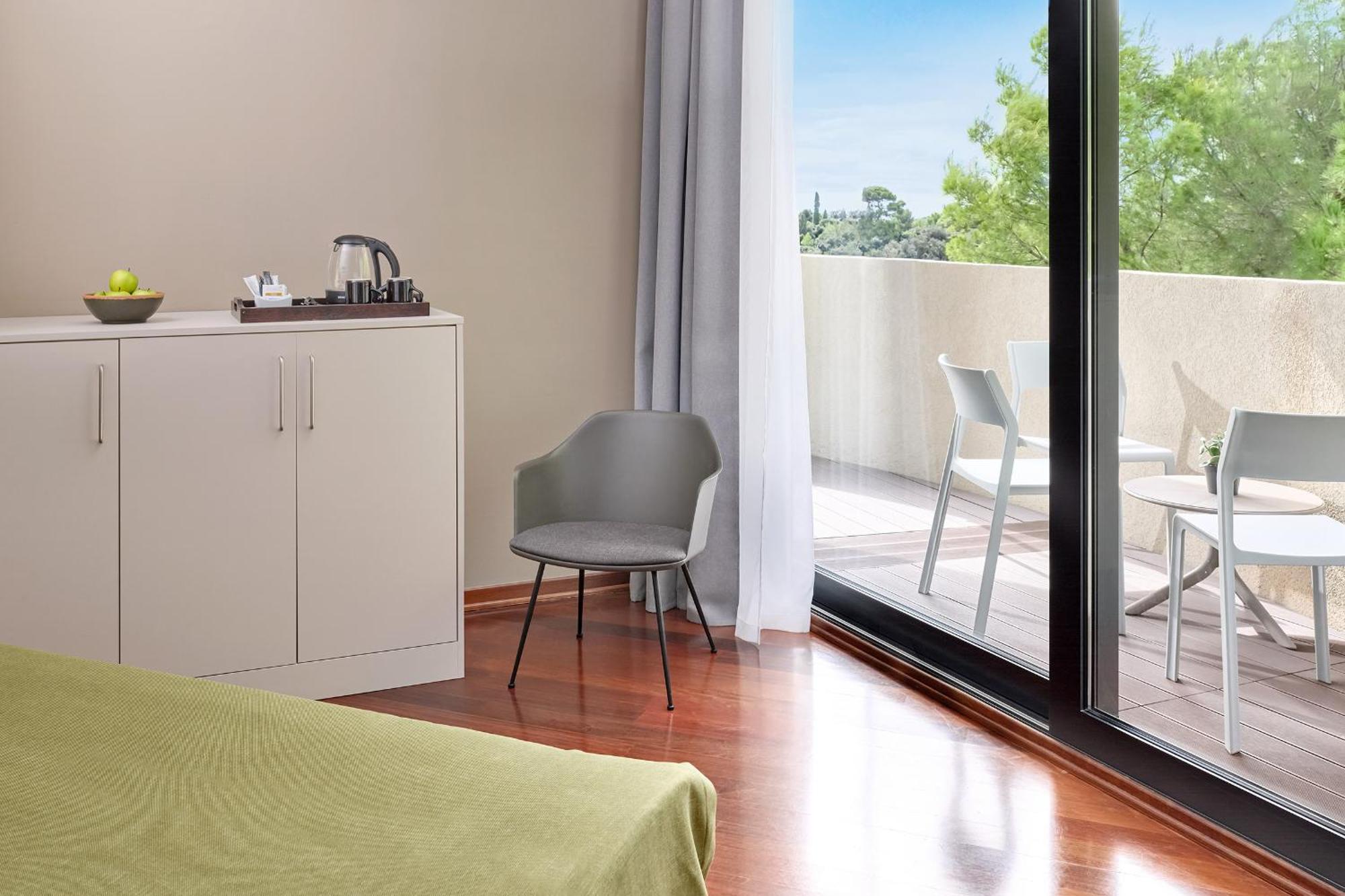 Maistra Select Island Hotel Istra Ровин Екстериор снимка