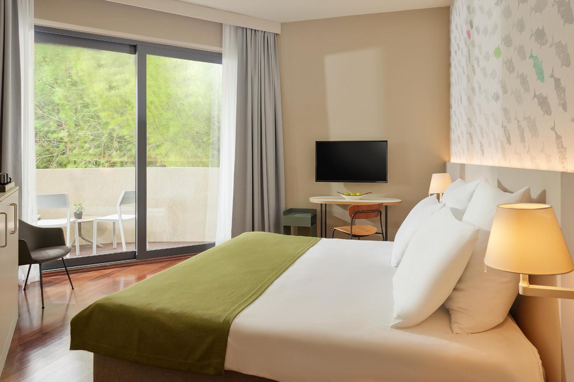 Maistra Select Island Hotel Istra Ровин Екстериор снимка