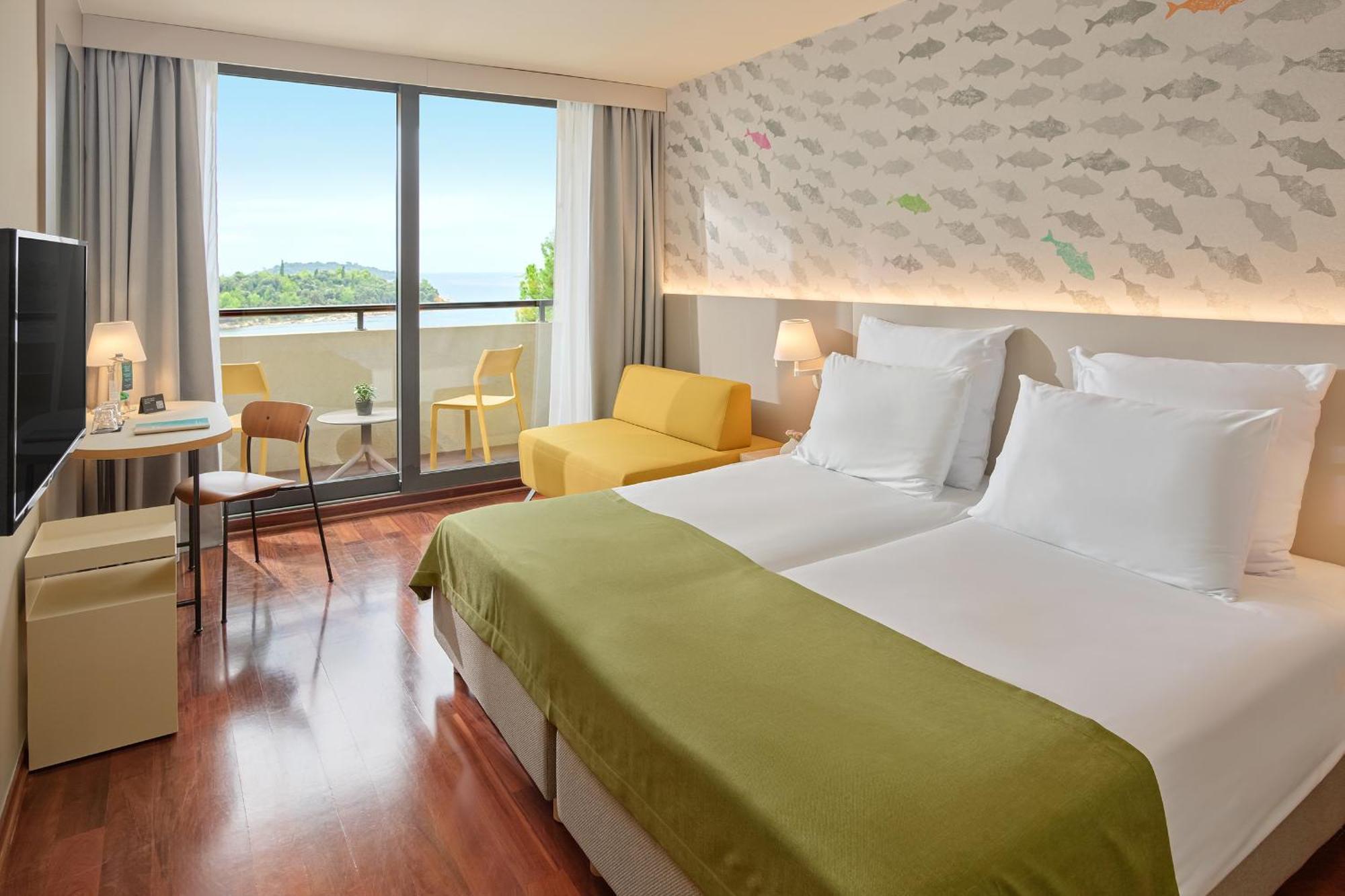 Maistra Select Island Hotel Istra Ровин Екстериор снимка