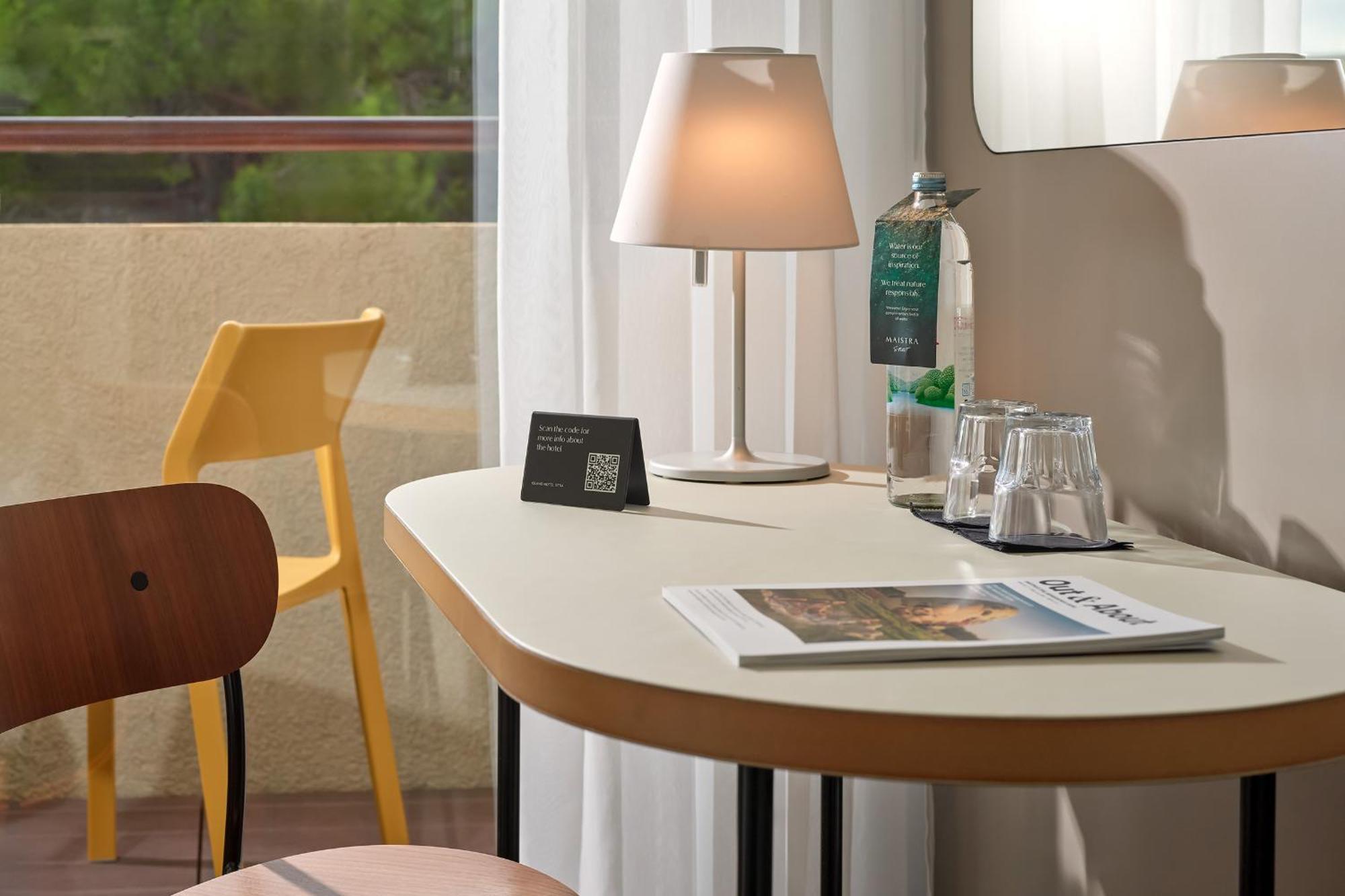 Maistra Select Island Hotel Istra Ровин Екстериор снимка