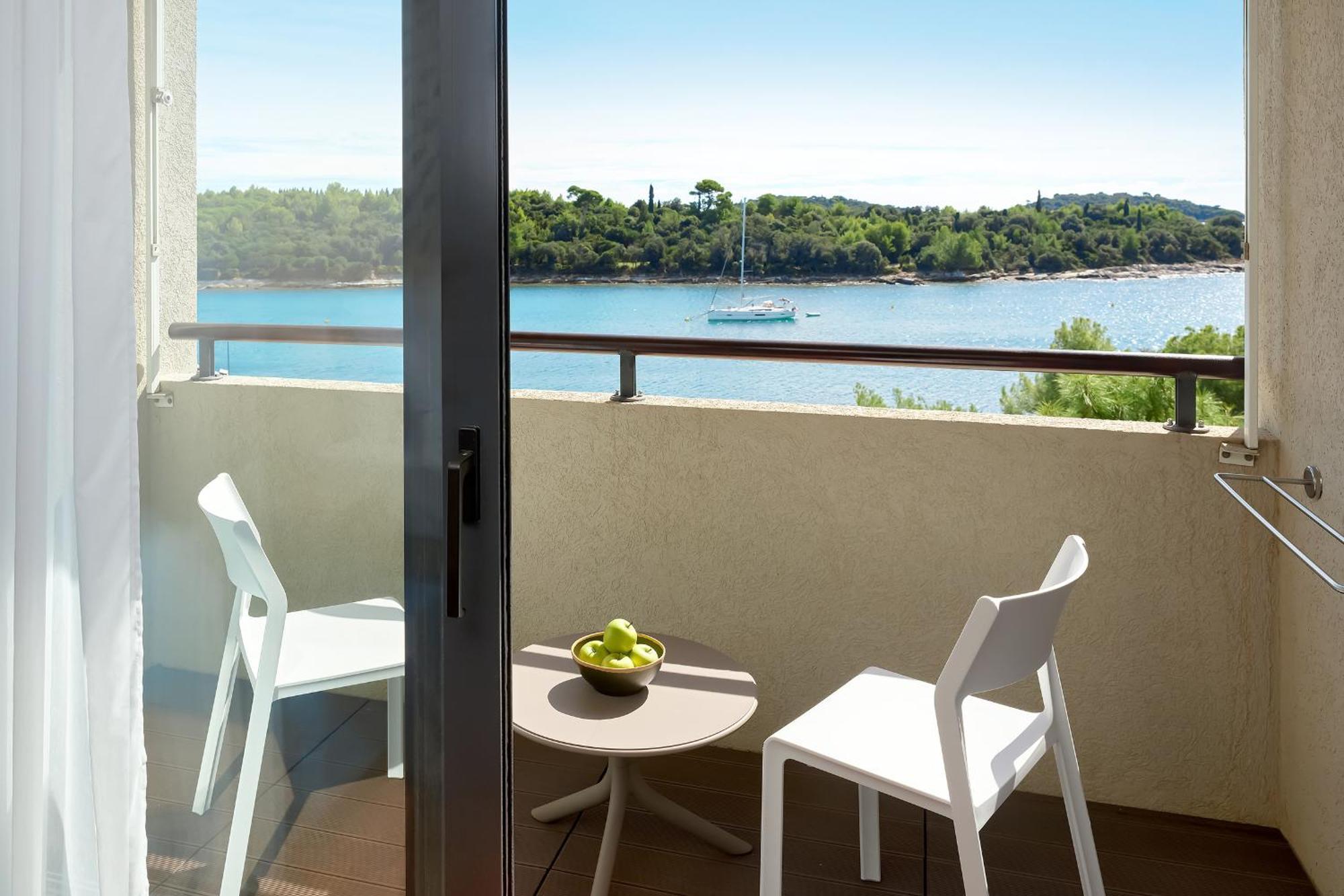 Maistra Select Island Hotel Istra Ровин Екстериор снимка