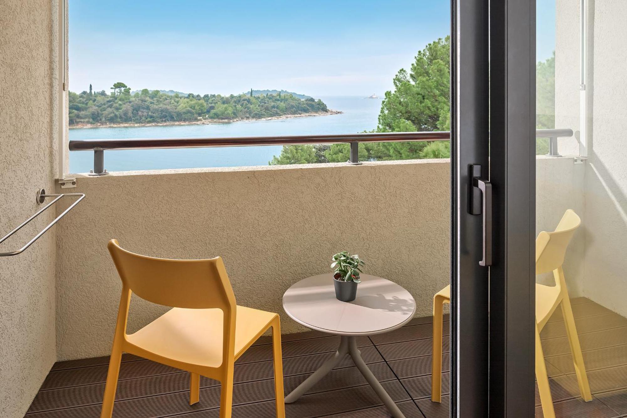 Maistra Select Island Hotel Istra Ровин Екстериор снимка