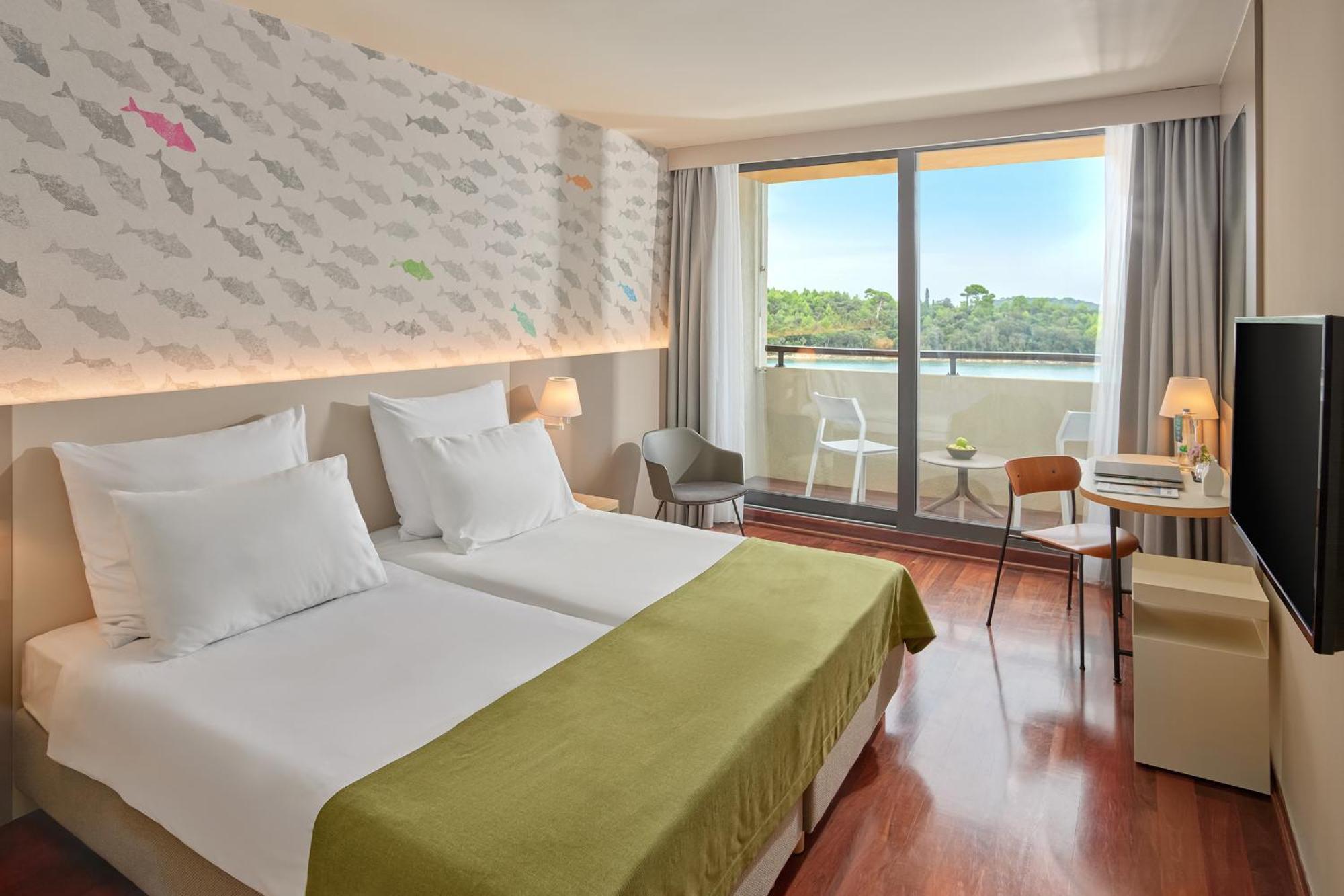 Maistra Select Island Hotel Istra Ровин Екстериор снимка